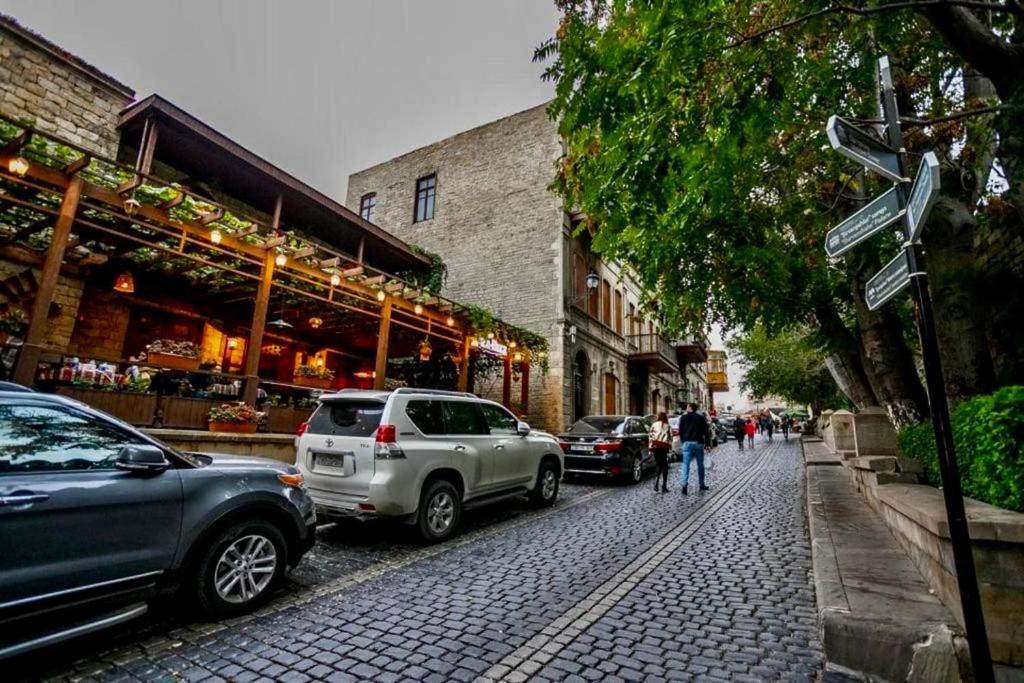 Luxury Old City Apartment Baku Exteriör bild